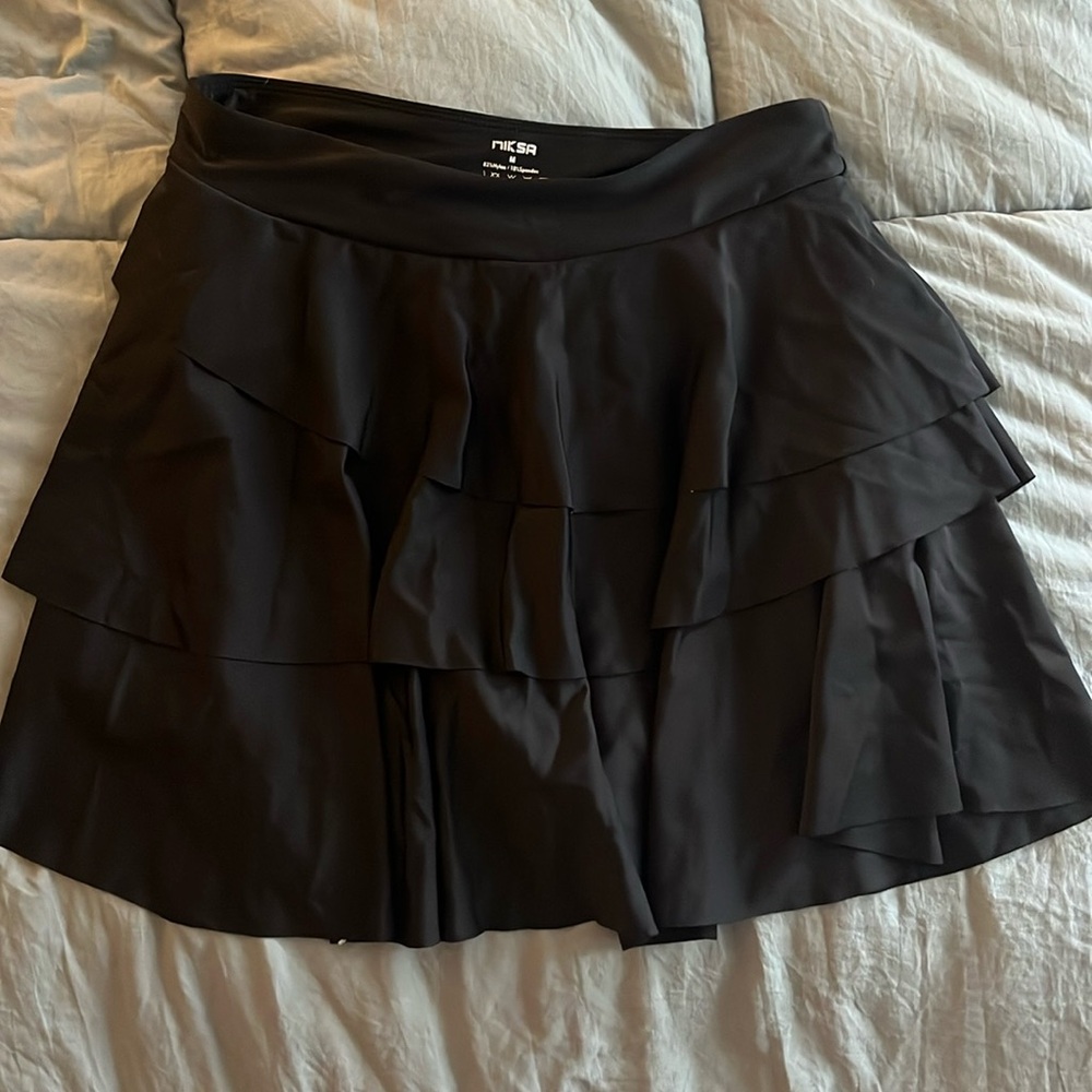 black tennis NIKSA skirt size M